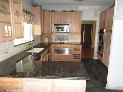 3376 Plainview Rd, Sherman, TX 75092 photo 3