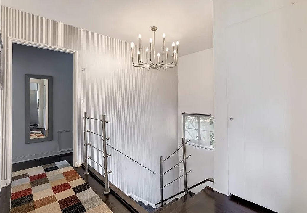 5587 1/2 Village Grn, Los Angeles, CA 90016 photo 3