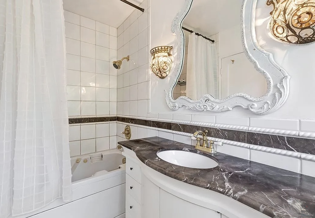 5587 1/2 Village Grn, Los Angeles, CA 90016 photo 5