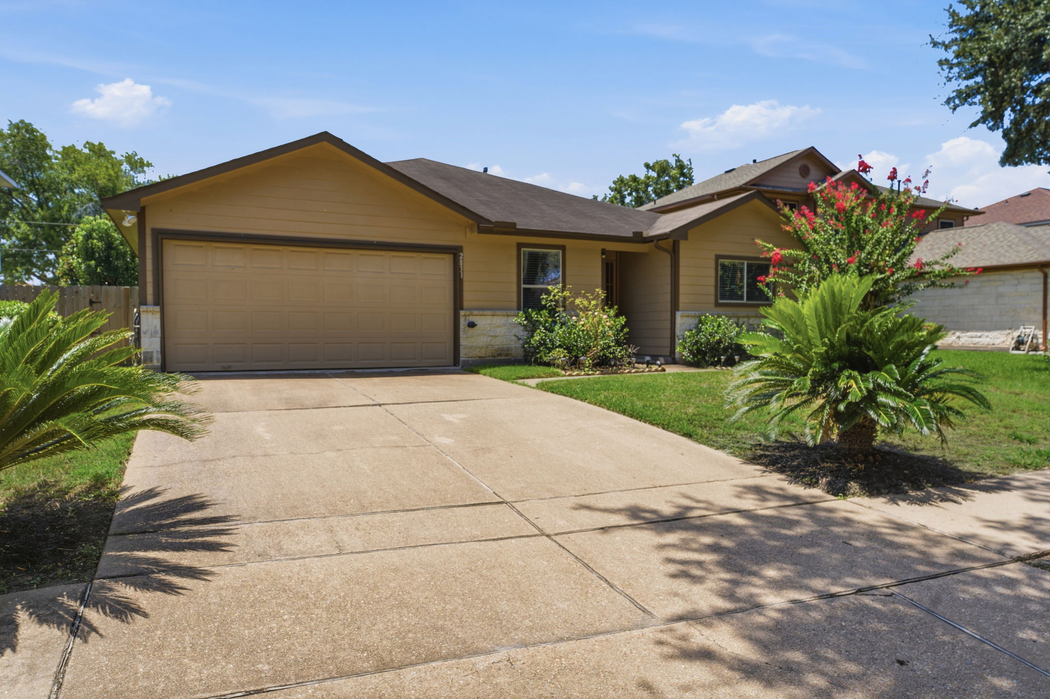 2831 Meiko Dr, Houston, TX 77045